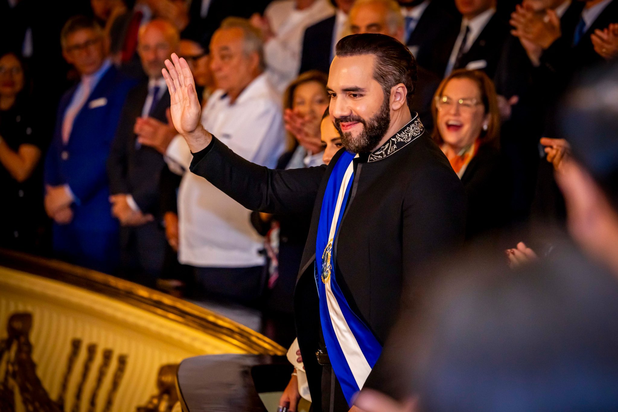 Bukele Acknowledges Human Rights Treaties Get in His Way, Doesn’t Care About Being Called a Dictator — Bukele reconoce que le estorban los tratados de derechos humanos y que lo tiene sin cuidado que lo llamen dictador