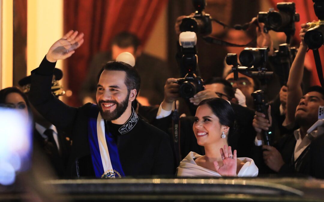 Salvadorans held without charge — Salvadoreños detenidos sin cargos