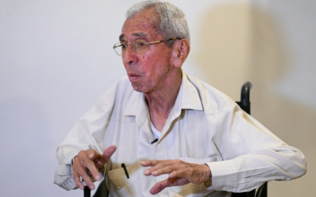 Venezuelans Deported to El Salvador Remain ‘Totally Isolated,’ Say Family and Activists — Venezolanos deportados a El Salvador siguen ‘totalmente aislados’, dicen familiares y activistas