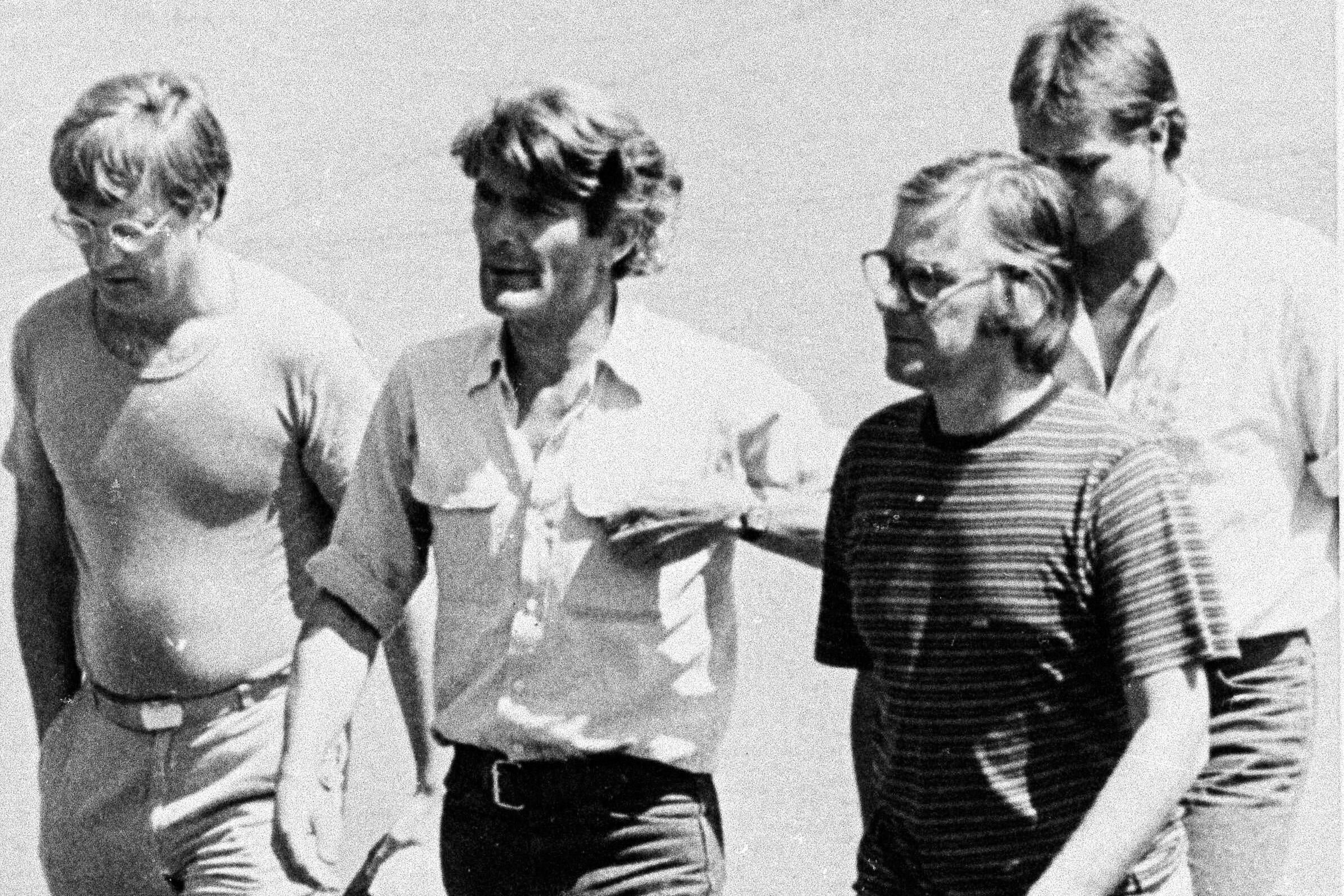 Former Salvadoran army officers convicted in 1982 killing of 4 Dutch TV journalists — Condenan a exoficiales del ejército salvadoreño por el asesinato de 4 periodistas de televisión holandeses en 1982