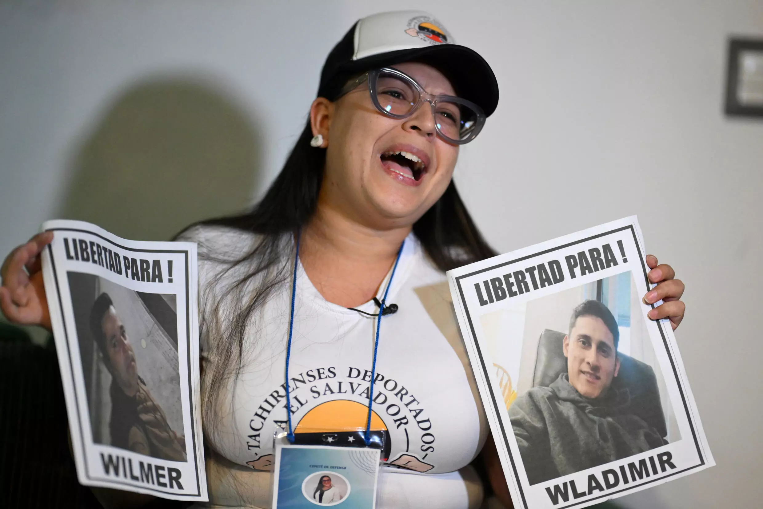 Supporters of deported Venezuelans denied visit to Salvadoran jail — Niegan visita en cárcel salvadoreña a defensores de venezolanos deportados