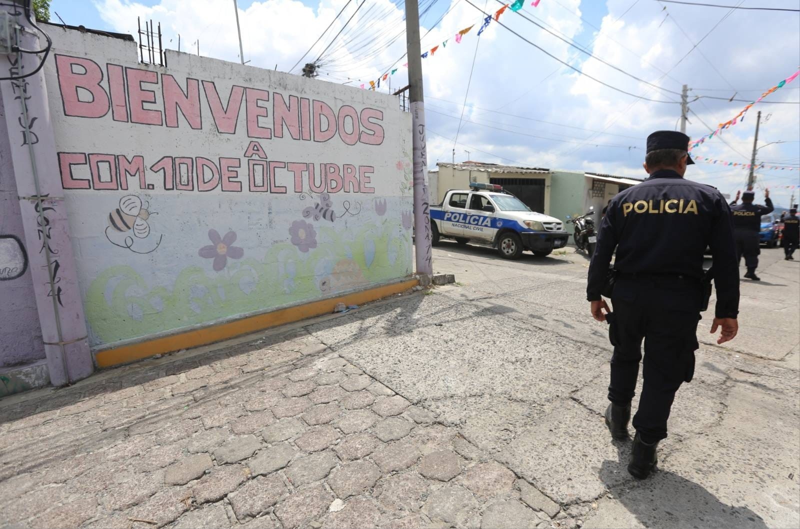 14-Year-Old Girl Murdered in Colonia 10 de Octubre, Soyapango — Asesinan a una adolescente de 14 años en colonia 10 de Octubre, Soyapango