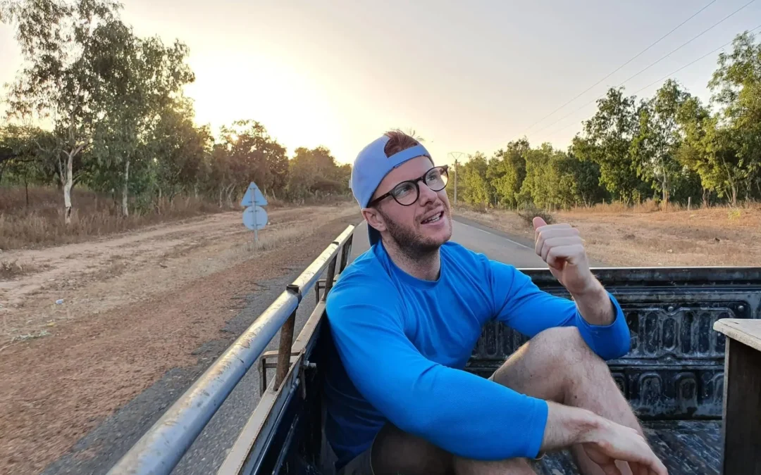 Prisoner Swap Frees Americans in Venezuela for Migrants in El Salvador — Un intercambio de prisioneros libera a estadounidenses en Venezuela a cambio de migrantes en El Salvador