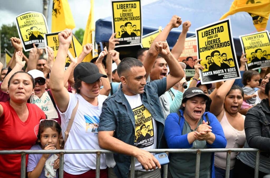 Salvadoran Environmentalists Face Fresh Trial Over 1989 Murder — Ambientalistas enfrentan nuevo juicio por asesinato en 1989 en El Salvador