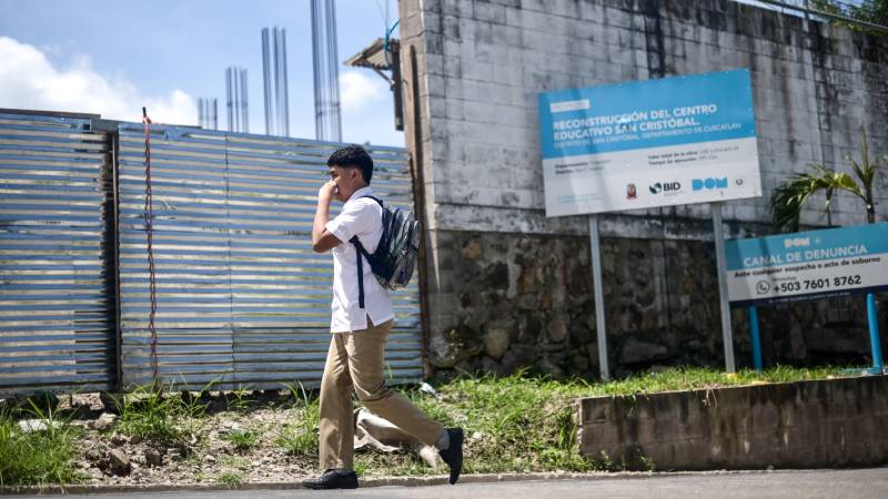3,814 Students Affected by Abandoned School Reconstruction Projects — 3,814 estudiantes afectados por abandono de obras en sus escuelas
