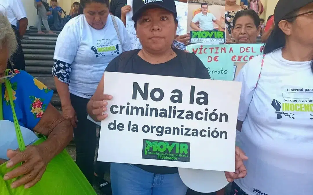 MOVIR Delivers Letter to San Salvador Archbishop, Urge Him to Speak Out on Innocent Detainees — MOVIR entrega escrito al arzobispo de San Salvador, solicitando que se pronuncie ante las capturas