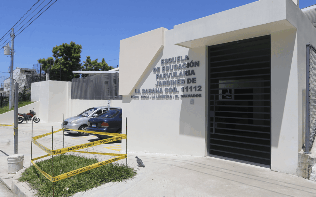 Only 4 of 114 “Two Schools a Day” Projects Have Been Completed — Solo 4 proyectos de 114 de Dos escuelas por día han sido finalizados