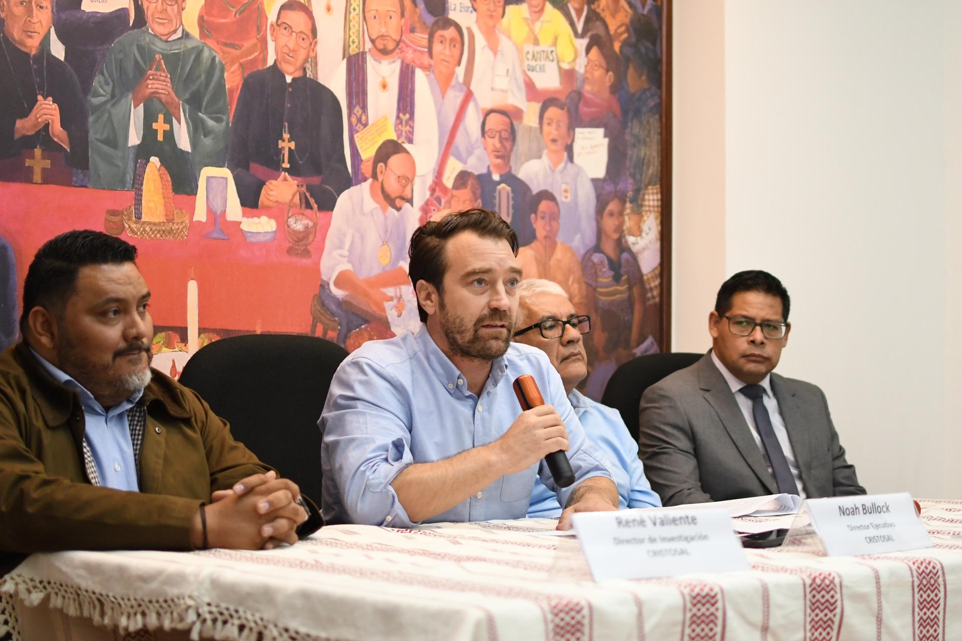 El Salvador Joins the Authoritarian Ranks with Constitutional Overhaul, Says Cristosal Director — El Salvador se suma a los países autoritarios al reformar su Constitución, según el director de la ONG Cristosal
