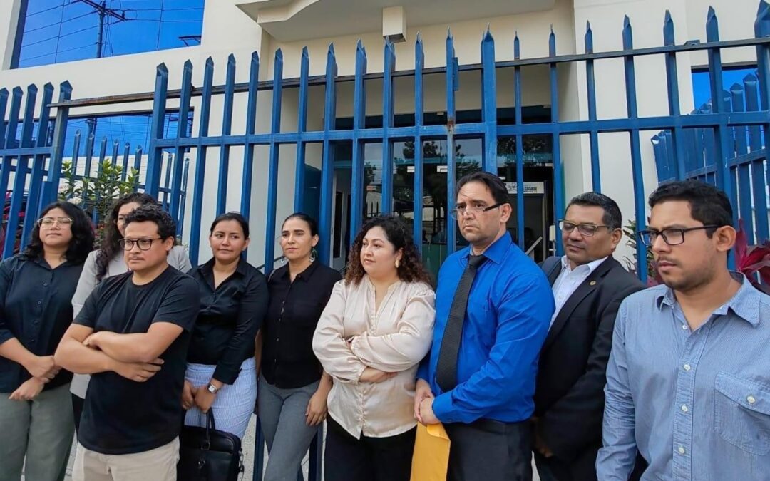 “Persecution of Human Rights Defenders and Journalists Is a Policy to Intimidate Voices,” Organizations Denounce — “Persecución hacia defensores y periodistas es una política para intimidar voces”, denuncian organizaciones