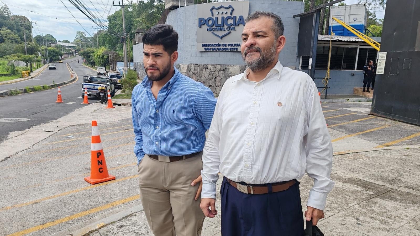 Óscar Bennedetto, Son of Salvadoran Labor-Rights Advocate, Freed — Liberan a Óscar Bennedetto, hijo de defensor de derechos laborales en El Salvador