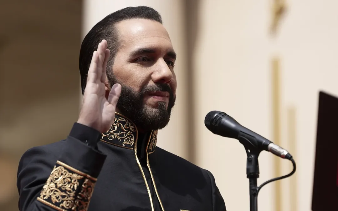 Bukele Deepens the Authoritarian Drift in Latin America — Bukele profundiza la deriva autoritaria en América Latina