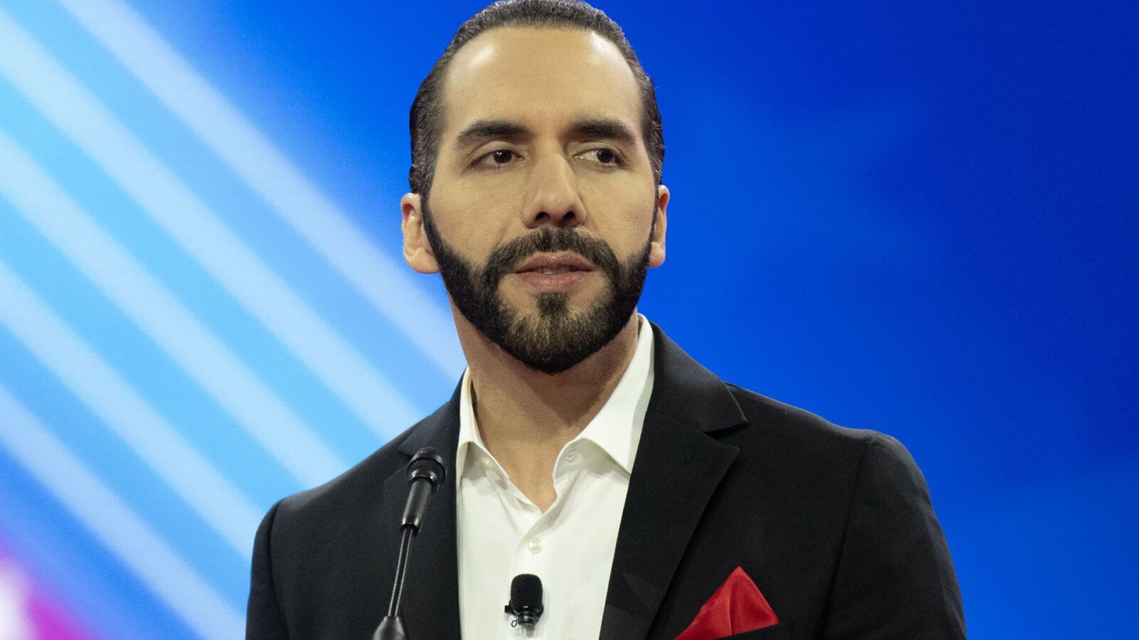 Autocratic Peril in El Salvador — Peligro autocrático en El Salvador