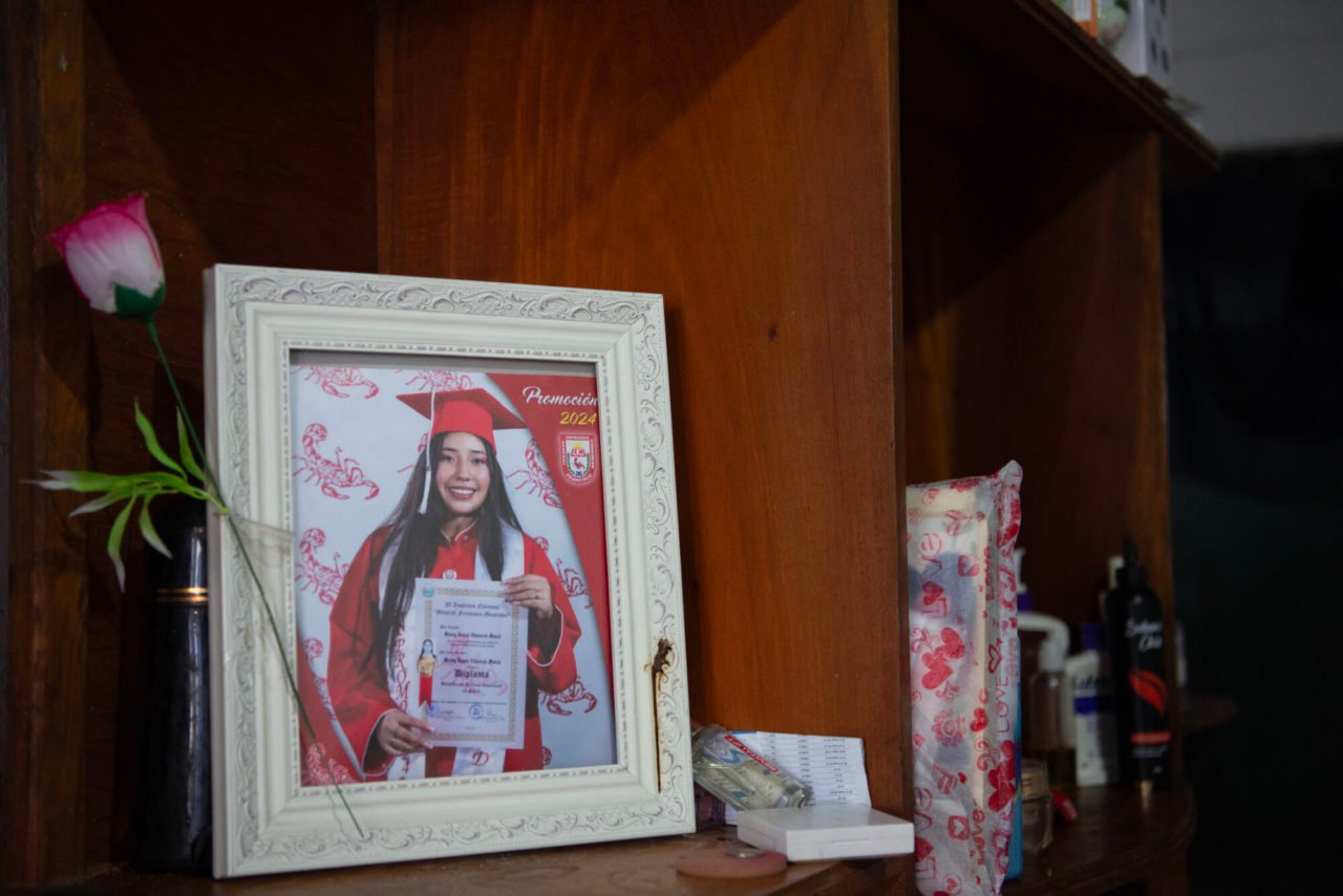El Salvador: Melany’s Shattered Dream: From Bukele Government Scholar to Detainee Under the State of Exception — El Salvador. El sueño roto de Melany: de becaria del gobierno de Bukele a detenida bajo el régimen de excepción