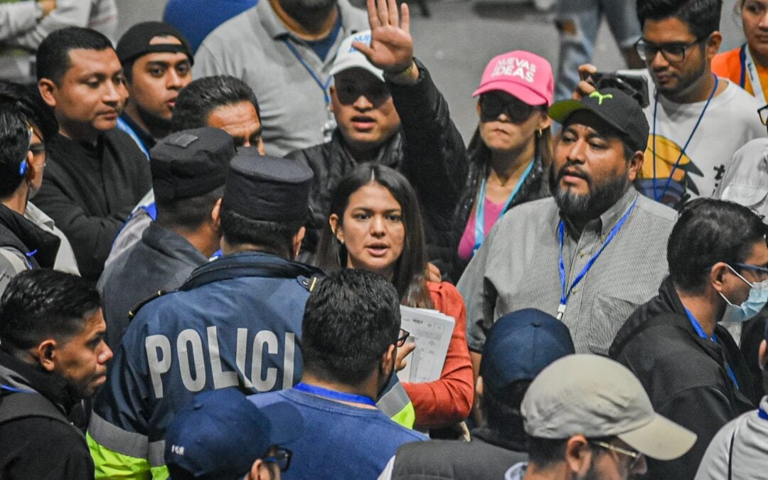 Former Vamos Councilwoman Wendy Alfaro Goes into Exile After Harassment — Exconcejal de Vamos Wendy Alfaro se exilia tras acoso