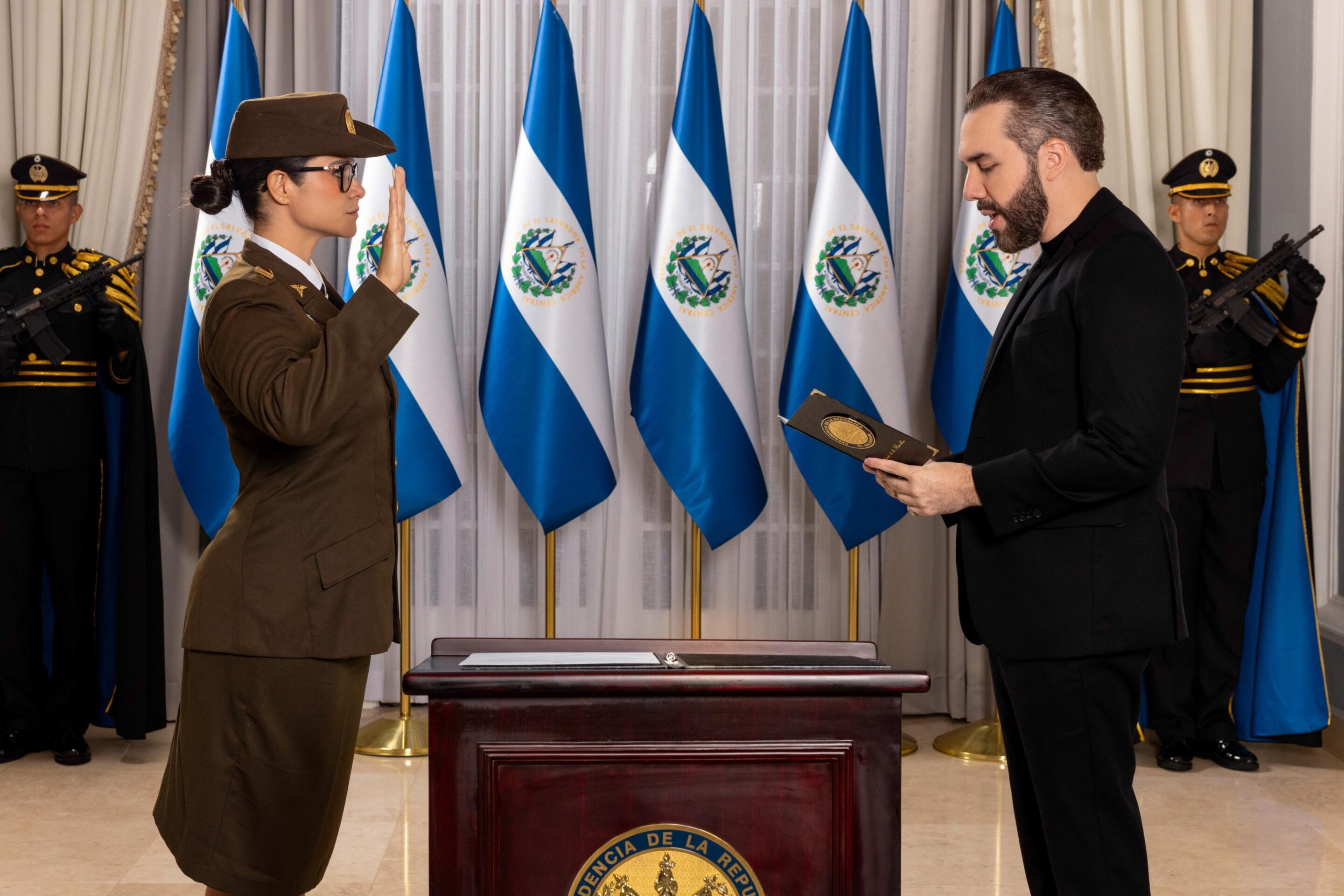 Bukele Appoints Army Officer as El Salvador’s New Minister of Education — Bukele designa a una oficial del Ejército como nueva ministra de Educación de El Salvador