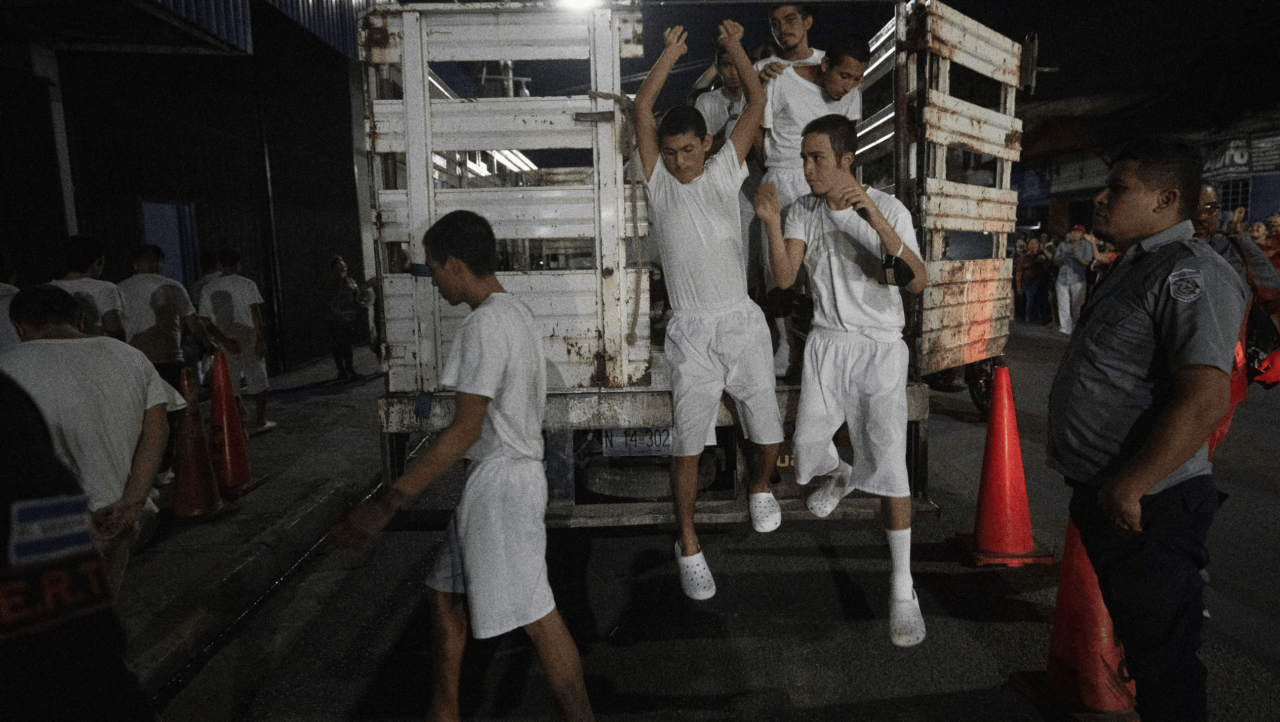Reforms to Organized Crime Law Could Make Detainees Wait Two More Years to Be Charged — Capturados en régimen de excepción esperarían dos años más a ser acusados, por reformas a Ley contra Crimen Organizado