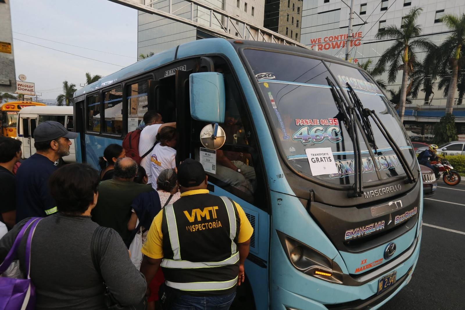 “The Decree Freezing Fares Is Killing Us Slowly,” Say Transport Operators — “El decreto que mantiene las tarifas nos mata a pausas”, dicen transportistas