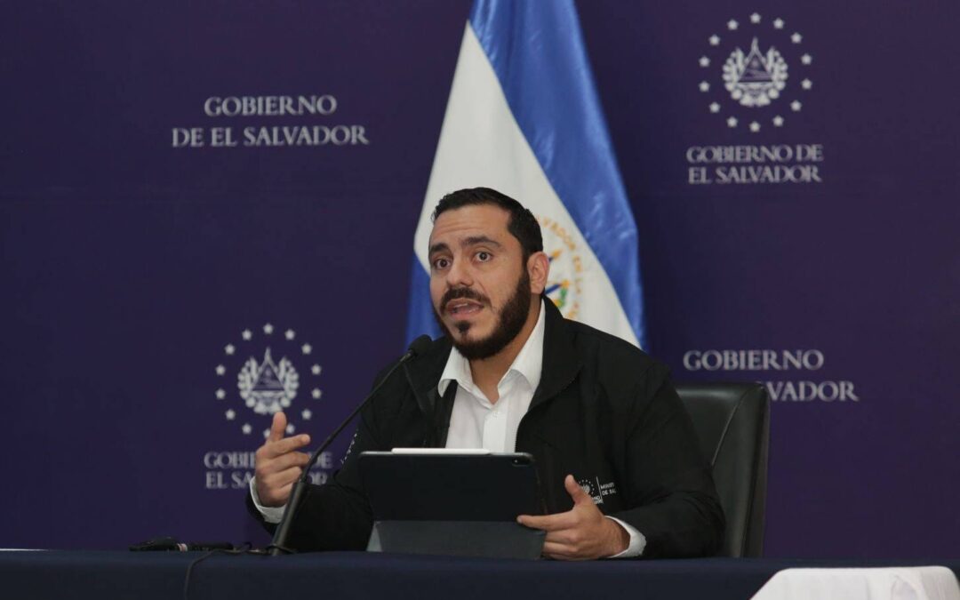 CAPRES Would Administer New Rosales Hospital Without External Oversight — CAPRES administraría nuevo Hospital Rosales sin vigilancia externa