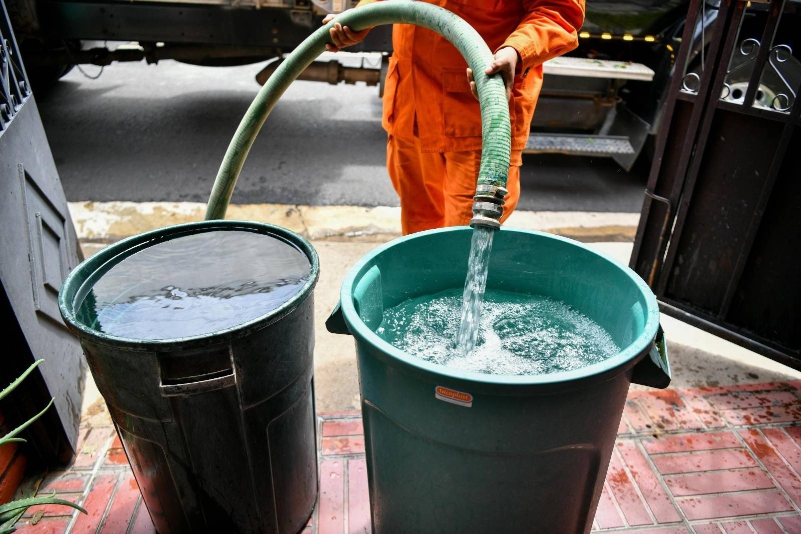 Nearly Half of El Salvador Lacks In-Home Water Connections, ANDA Reports — Casi la mitad de El Salvador no tiene conexión de agua en su vivienda, según ANDA