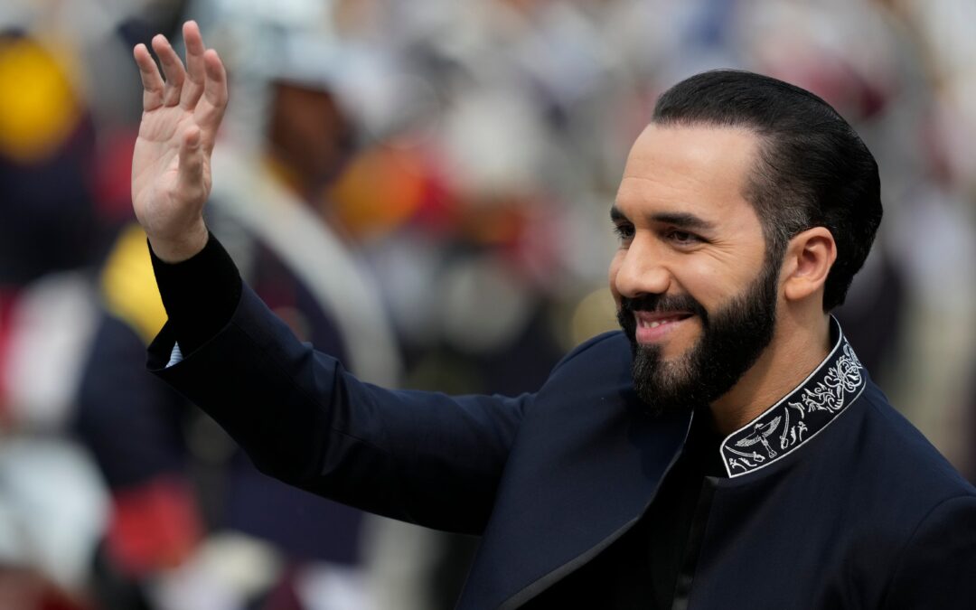 What Lies Behind El Salvador’s Security Record: Bukele Celebrates as Complaints Mount — Lo que se esconde detrás del récord de seguridad en El Salvador: Bukele celebra, las denuncias aumentan