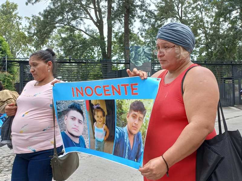 Poor Become Poorer Under the State of Exception — Las que eran pobres son más pobres con el régimen
