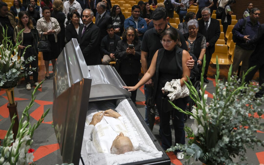 Guatemala Mourns Father Tojeira with Deep Respect Ahead of His Transfer to El Salvador — Con profundo respeto, Guatemala vela a Tojeira antes de su traslado a El Salvador
