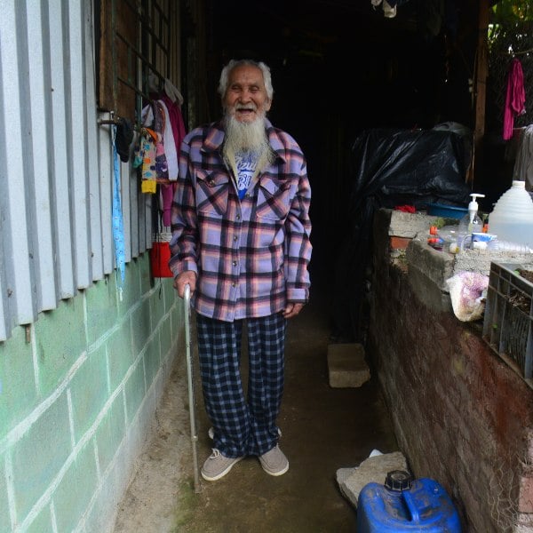 Low Birth Rate Accelerates Population Aging in El Salvador — La baja tasa de natalidad está envejeciendo a la población en el país