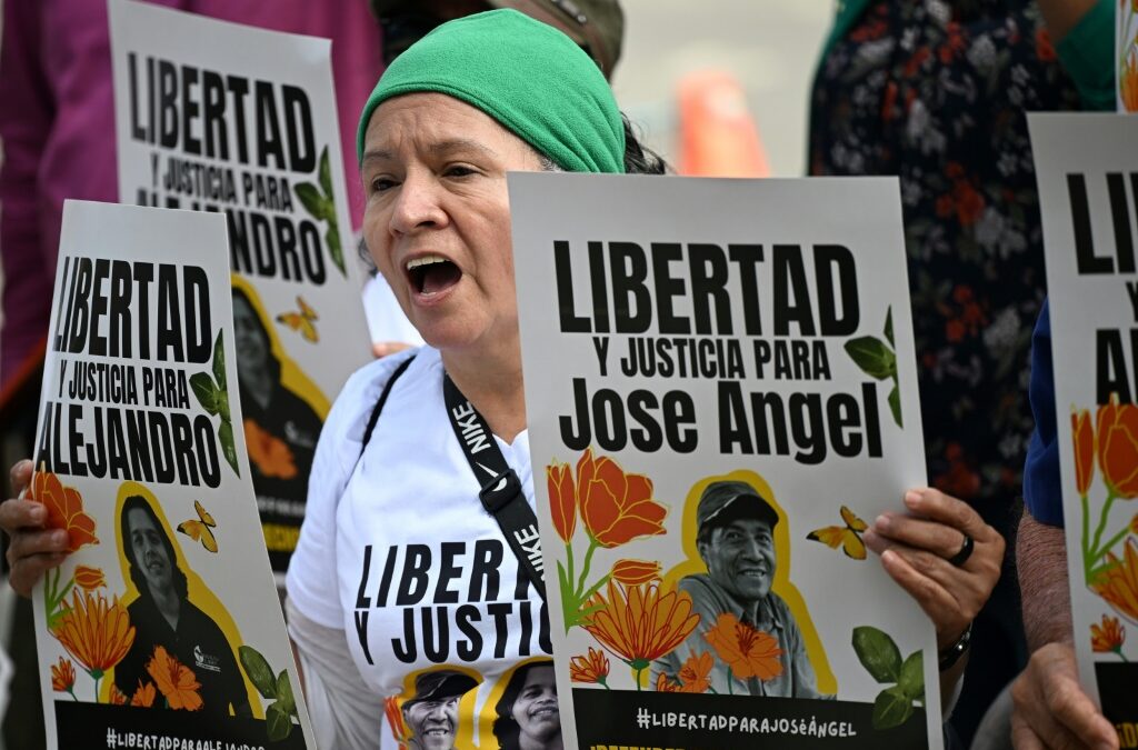 El Salvador Refuses to Release Peasant Leader, Environmentalist Despite UN Plea — El Salvador rechaza liberar a un líder campesino y a un ambientalista pese al pedido de la ONU