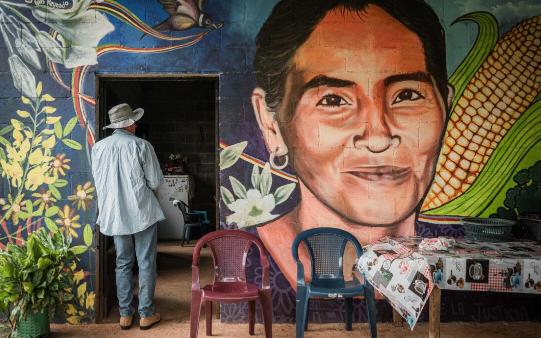 Secret mining studies and private deals: is a new gold rush quietly starting in El Salvador? — Estudios mineros secretos y acuerdos privados: ¿se está gestando en silencio una nueva fiebre del oro en El Salvador?