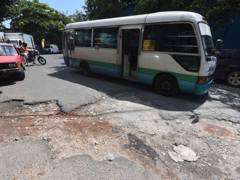 Streets Around the Capital’s Historic Center in Severe Disrepair — Grave deterioro en calles aledañas al centro histórico capitalino