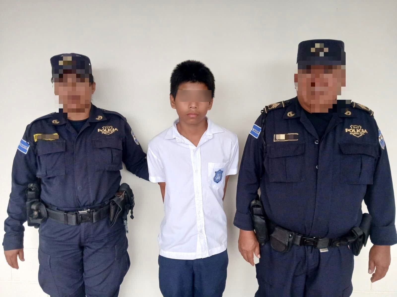 An Eleven-Year-Old Enemy of the State — Un niño de once años enemigo del estado
