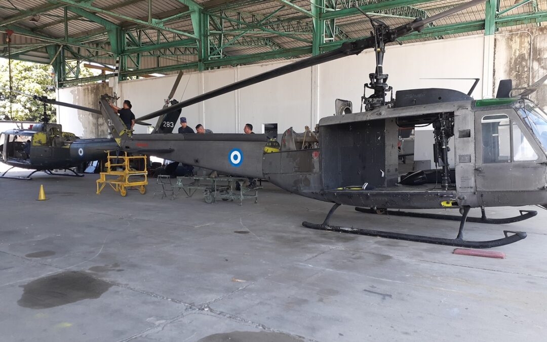 Bell UH-1N Helicopters for the Salvadoran Air Force — Helicópteros Bell UH-1N para la Fuerza Aérea de El Salvador