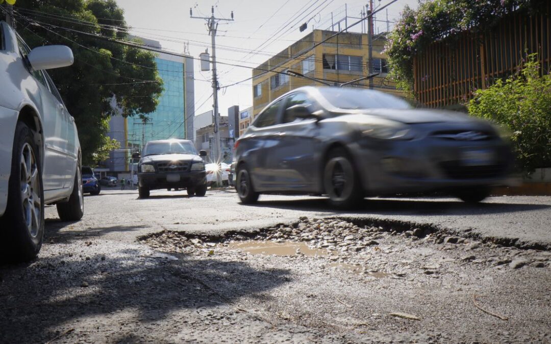 Poor Road Conditions: The Most Reported Problem in Communities — Calles en mal estado, el problema más denunciado en las comunidades