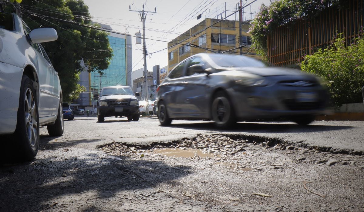 Poor Road Conditions: The Most Reported Problem in Communities — Calles en mal estado, el problema más denunciado en las comunidades