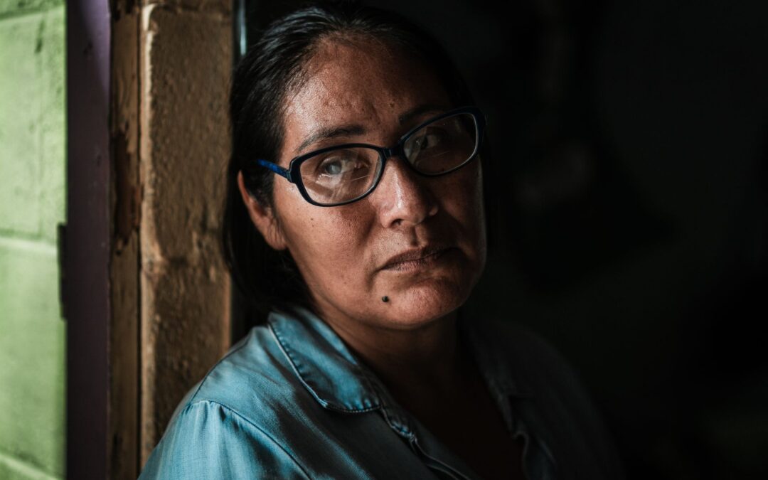 The Human Cost of El Salvador’s Gang Crackdown — El costo humano de la represión contra las pandillas en El Salvador