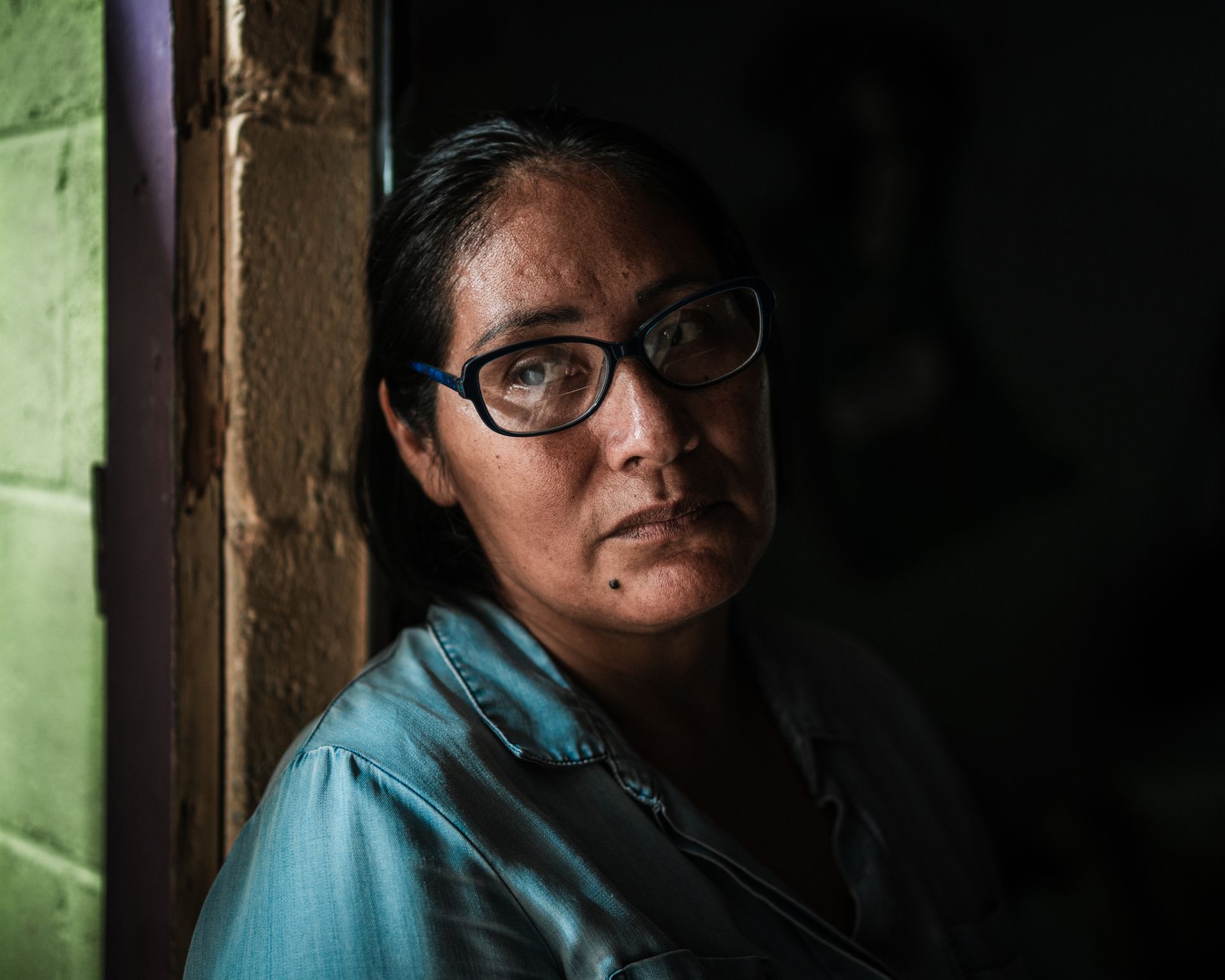 The Human Cost of El Salvador’s Gang Crackdown — El costo humano de la represión contra las pandillas en El Salvador