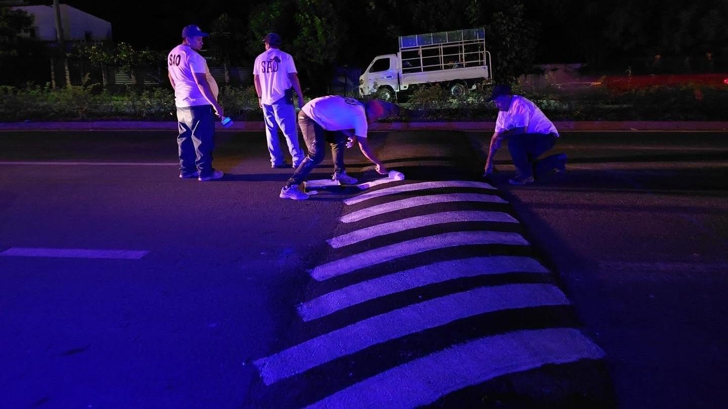 Spending of Over $8,600 on Two Speed Bumps in Santa Ana Oeste Draws Scrutiny — Cuestionan inversión de más de $8,600 en dos túmulos en Santa Ana Oeste