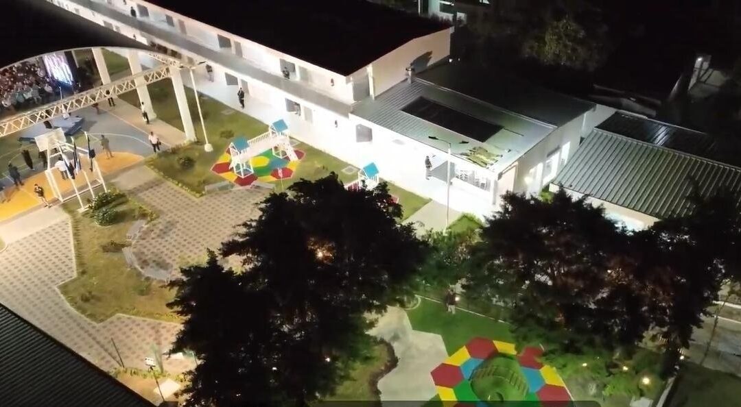 Government Inaugurates 70 Schools, Responds to Criticism Over Slow Pace of Renovations — Gobierno inaugura 70 escuelas y contesta a críticas por lentitud en intervención de centros escolares