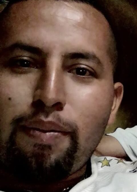 ACCOUNT: Manuel Mourns the Death of One of His Three Children Captured During the State of Exception — RELATO: Manuel llora la muerte de uno de sus tres hijos capturados durante el régimen de excepción