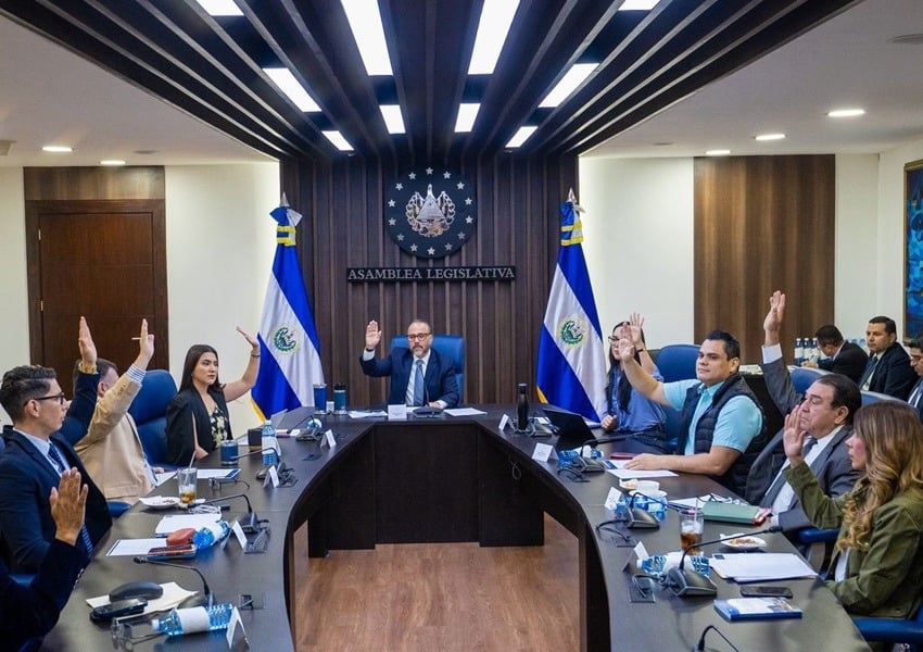 Life sentences will also apply to “necessary accomplices” — Aplicación de cadena perpetua también será para los «cómplices necesarios»