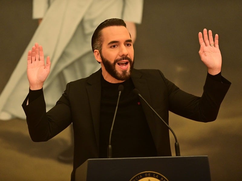 El Salvador Backslides in Democracy Indicators, Report Says — El Salvador retrocede en indicadores sobre democracia, señala informe