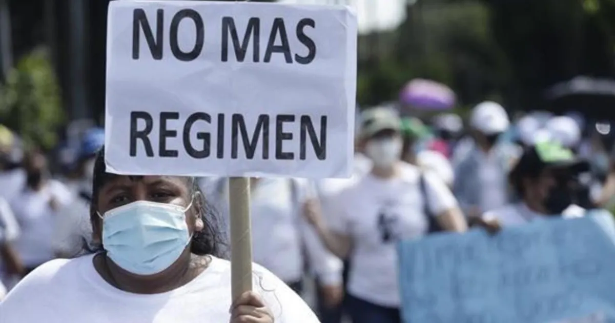El Salvador must end the state of exception, Human Rights Watch says — El Salvador debe poner fin al régimen de excepción, considera Human Rights Watch
