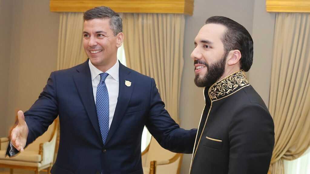 Businessman Presidents and Revolving Doors: The Cases of Nayib Bukele and Santiago Peña — Presidentes empresarios y puertas giratorias: Los casos de Nayib Bukele y Santiago Peña