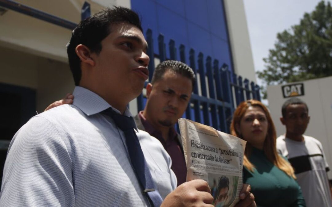 One Year After Fidel Zavala’s Detention, Defense Seeks Conditional Release — A un año de la detención de Fidel Zavala, defensa solicita libertad condicional