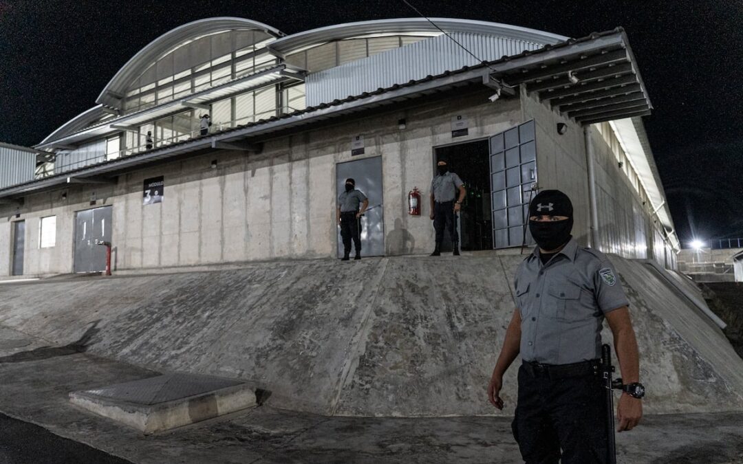 More Than 500 Prisoners Have Died in Bukele’s Jails Since 2022 — Más de 500 presos mueren en las cárceles de Bukele desde 2022