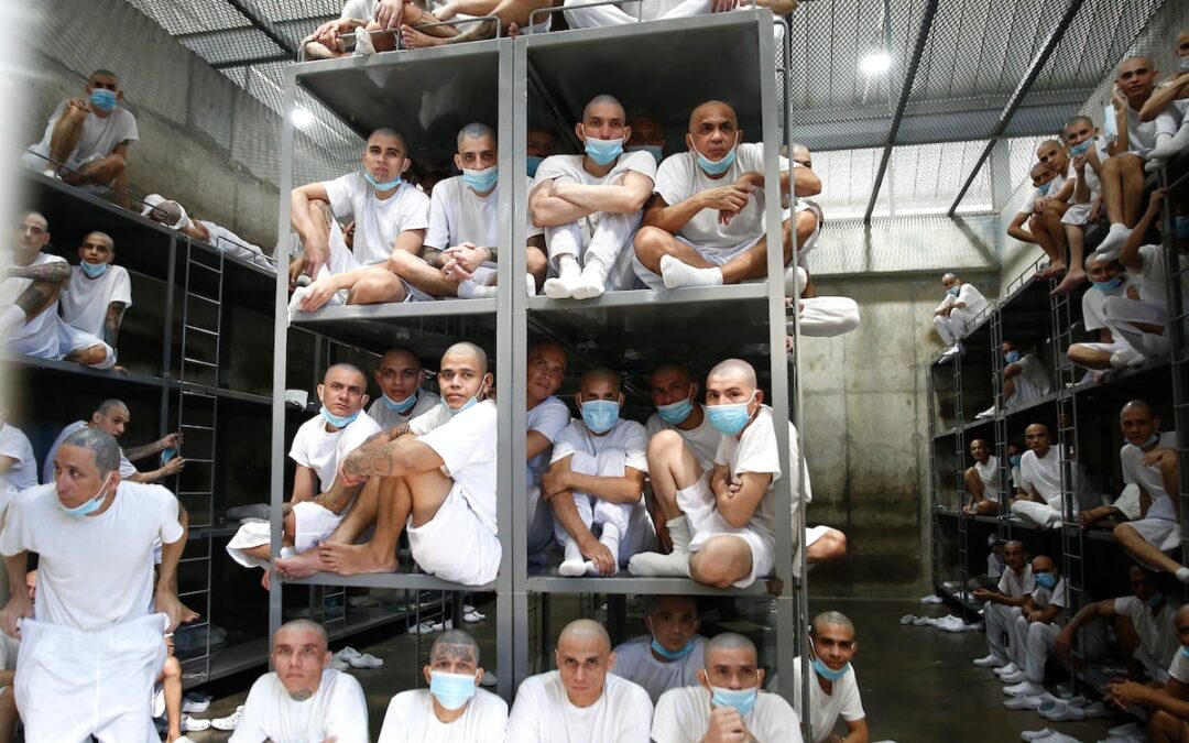 Abandoning Justice in El Salvador — Renuncia a la justicia en El Salvador