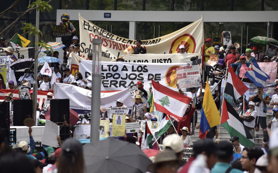 More than 50 organizations call for May 1 march — Más de 50 organizaciones convocan a marchar este 1 de mayo