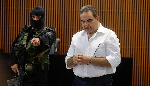 The Sacas Have Paid $5,000 of the More Than $4 Million They Were Ordered to Pay for Illicit Enrichment — Esposos Saca han pagado $5,000 de los más de $4 millones por los que fueron condenados por enriquecimiento ilícito