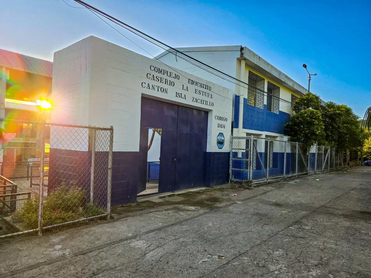 El Salvador Lags in Regional Education Investment — El Salvador rezagado en inversión educativa regional