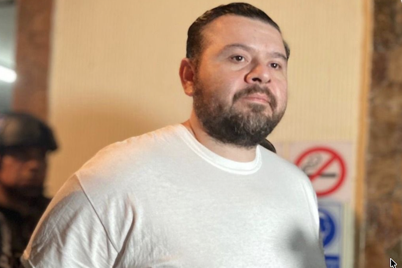 Former presidential commissioner convicted for soliciting $200,000 bribe from business owners — Condenan a excomisionado presidencial por pedir soborno de $200,000 a empresarios